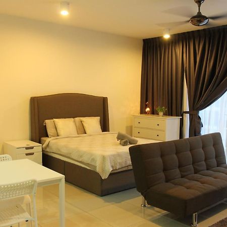 Studio Room Next To Sccc At Trefoil Setia Alam For 2-4 Pax Ngoại thất bức ảnh