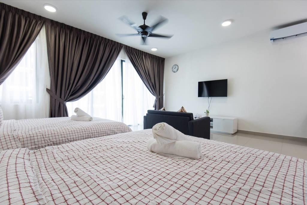 Studio Room Next To Sccc At Trefoil Setia Alam For 2-4 Pax Ngoại thất bức ảnh