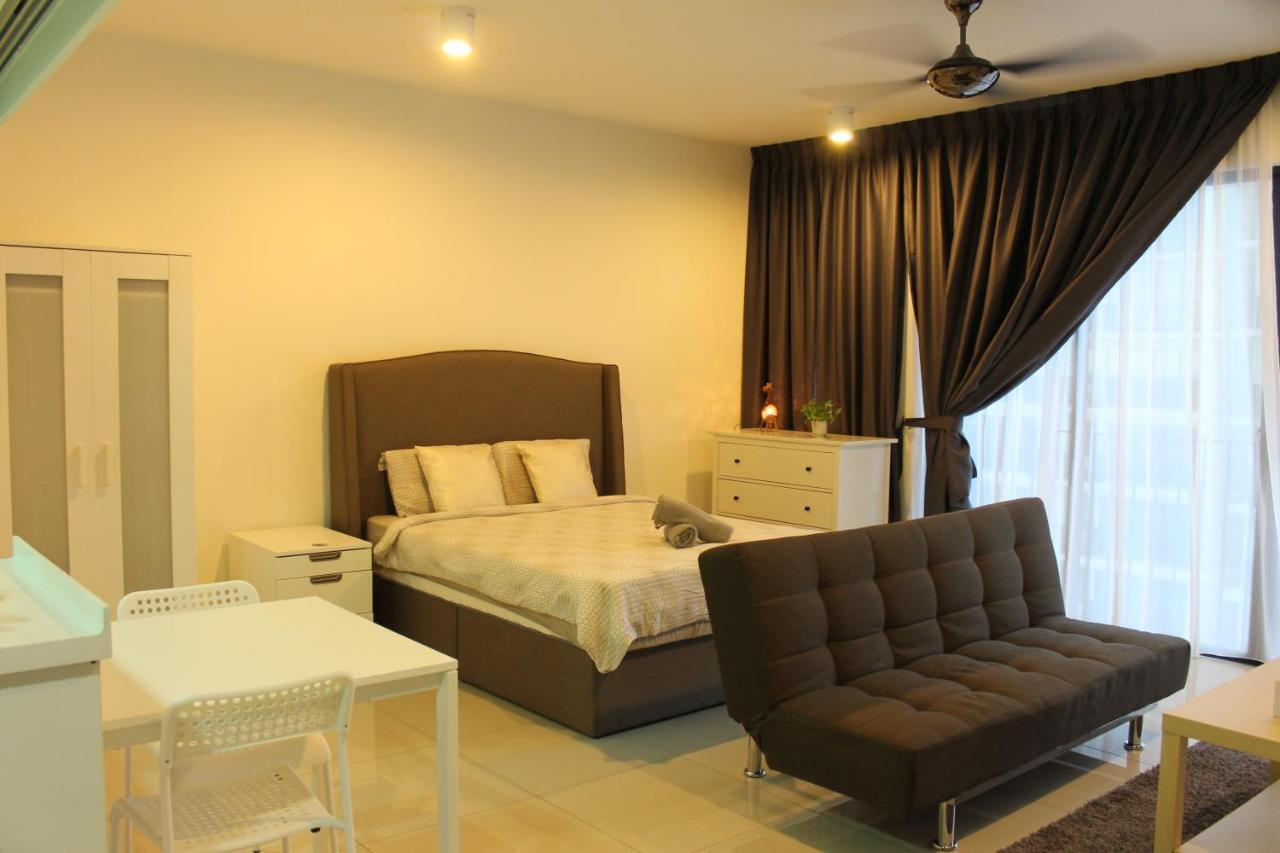 Studio Room Next To Sccc At Trefoil Setia Alam For 2-4 Pax Ngoại thất bức ảnh